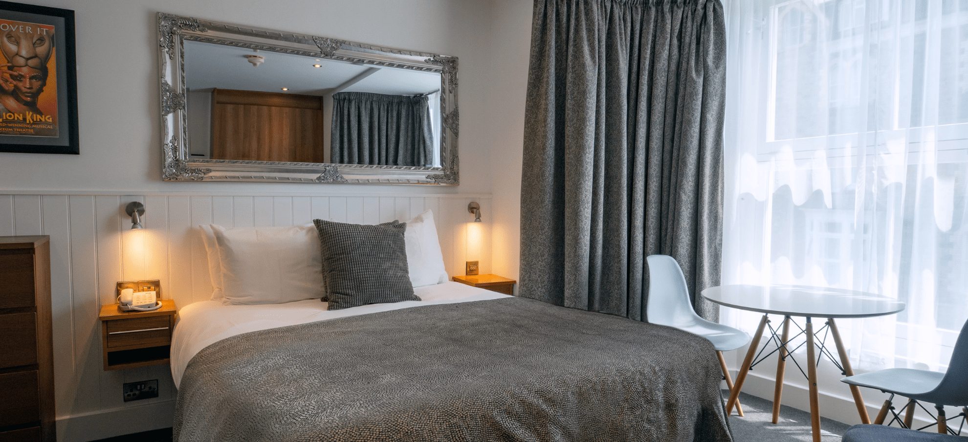 The Carlton Hotel in Ilfracombe, a top-rated stay in North Devon near the harbour